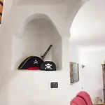 Dei Pirati, Sulla Di Campus