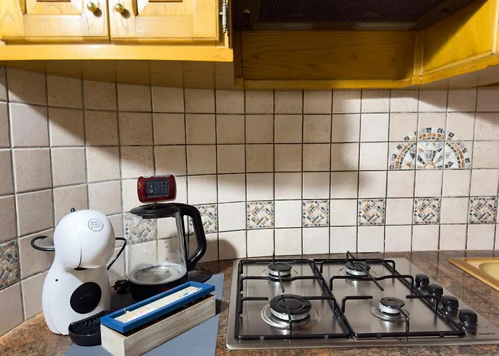 Nyaraló Dei Pirati, Sulla Di Campus *